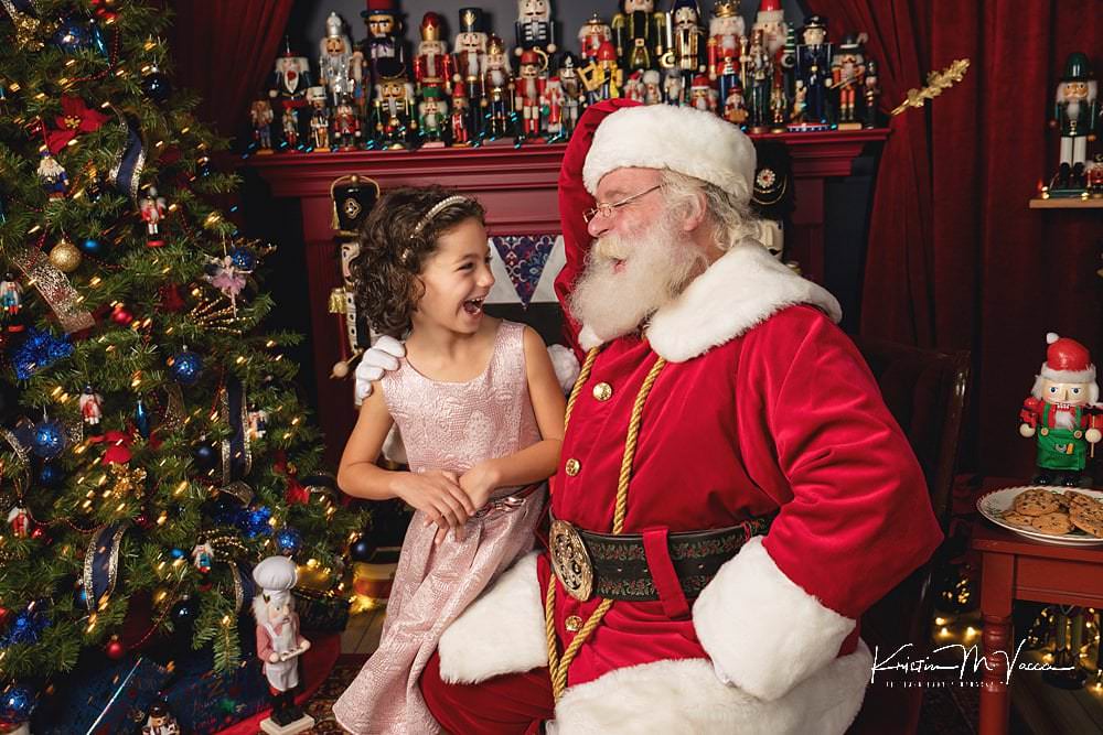 Christmas Photoshoot with Santa, Family, or Pets by The Flash Lady Photography