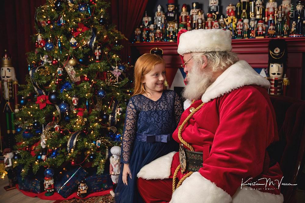 Christmas Photoshoot with Santa, Family, or Pets by The Flash Lady Photography