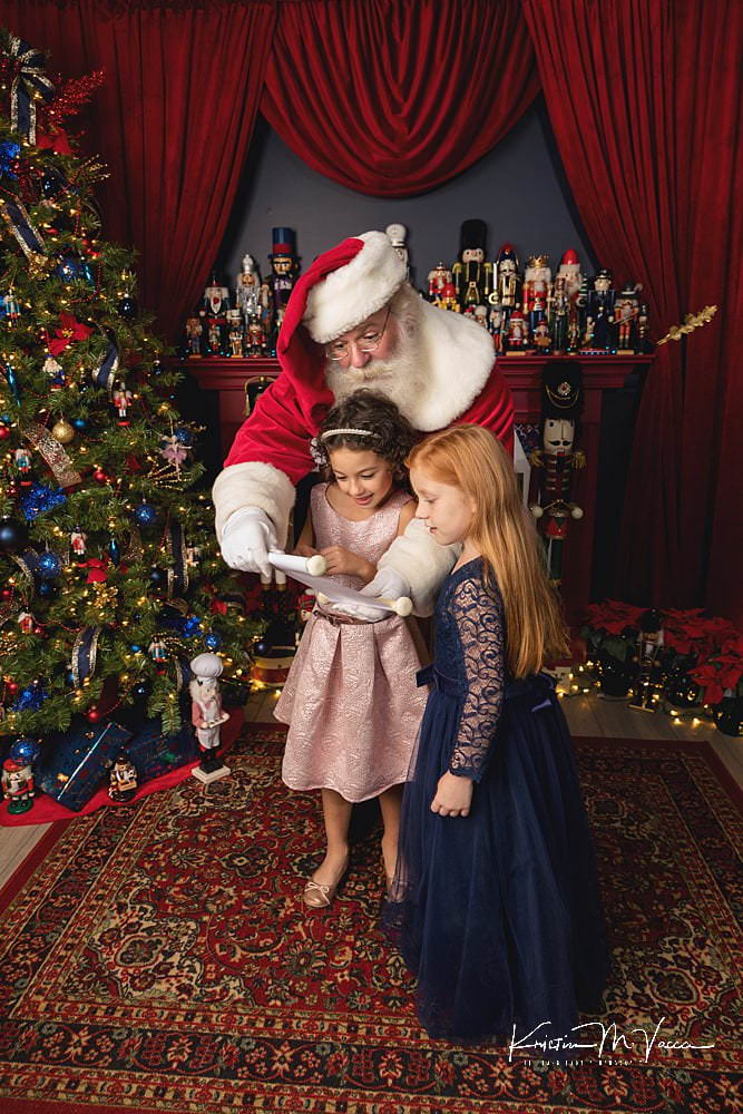 Christmas Photoshoot with Santa, Family, or Pets by The Flash Lady Photography