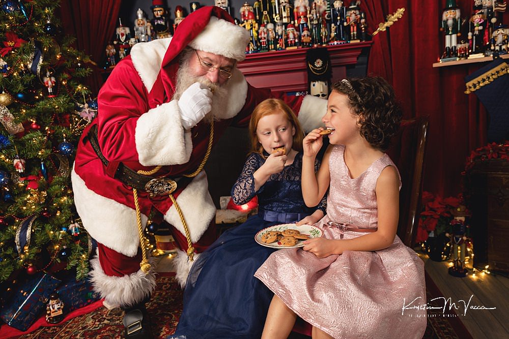 Christmas Photoshoot with Santa, Family, or Pets by The Flash Lady Photography