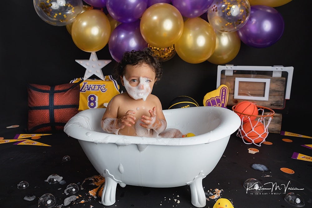 Lakers Cake | Basketball birthday cake, Diy birthday cake, Cowboy birthday  cakes