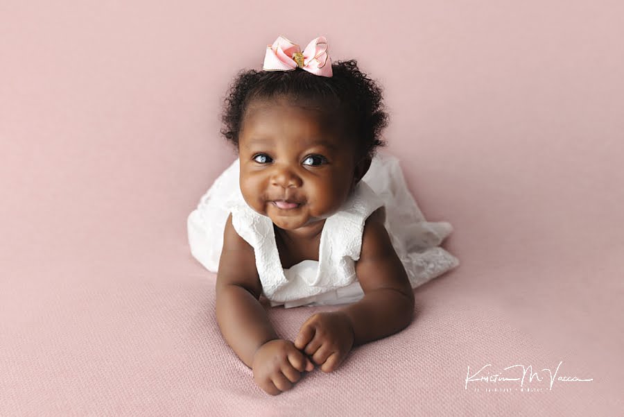 Baby photoshoot ideas at homw | Baby girl newborn photos, Baby girl newborn  pictures, Newborn baby girl photography